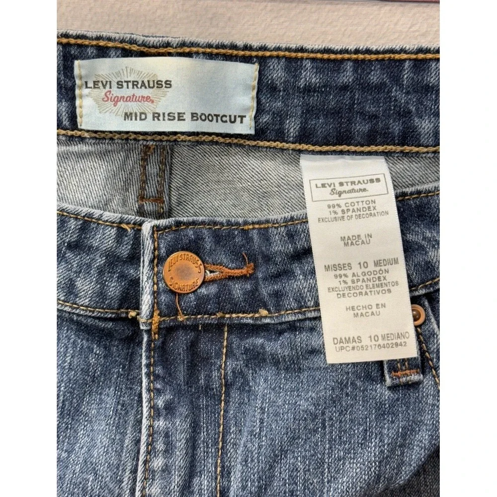 Levi Strauss Jeans Women's Sz Misses 10 Mid-Rise Bootcut‎ Signature Blue Denim - Picture 7 of 8